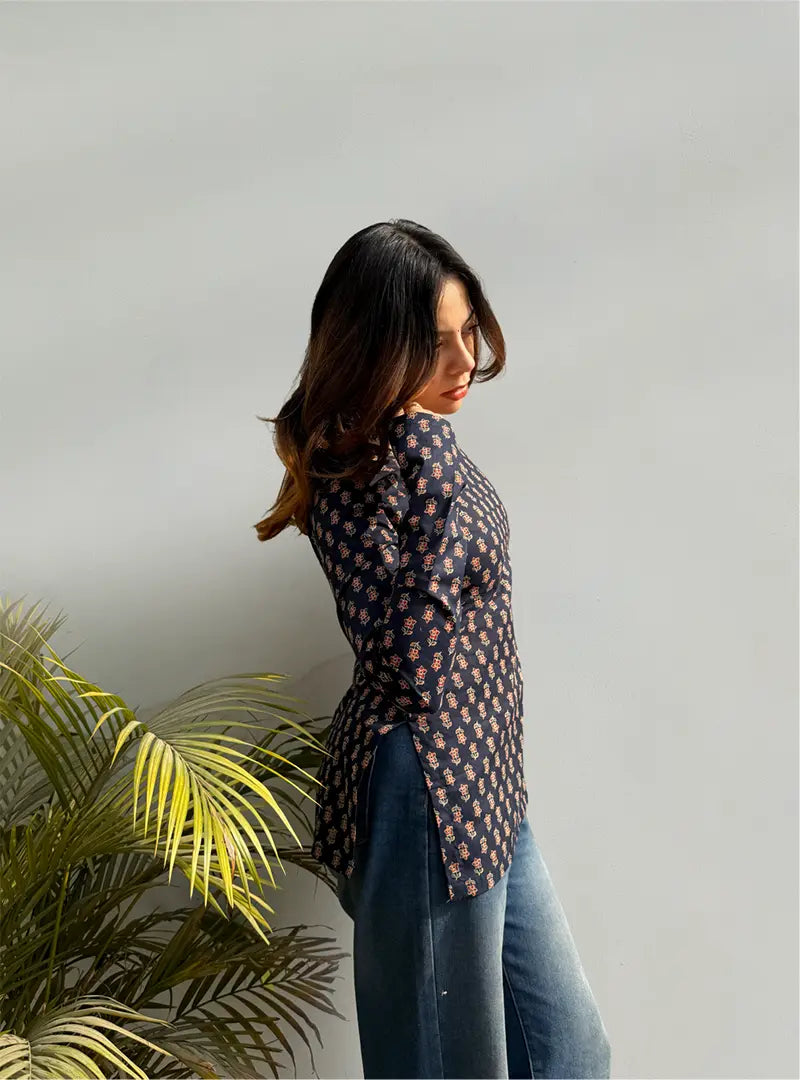 Neerja Straight Sleeves Kurti