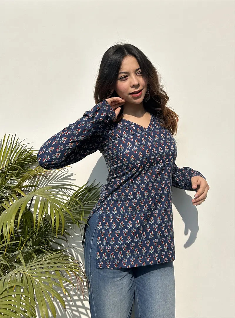 Nainika Straight Sleeves Kurti