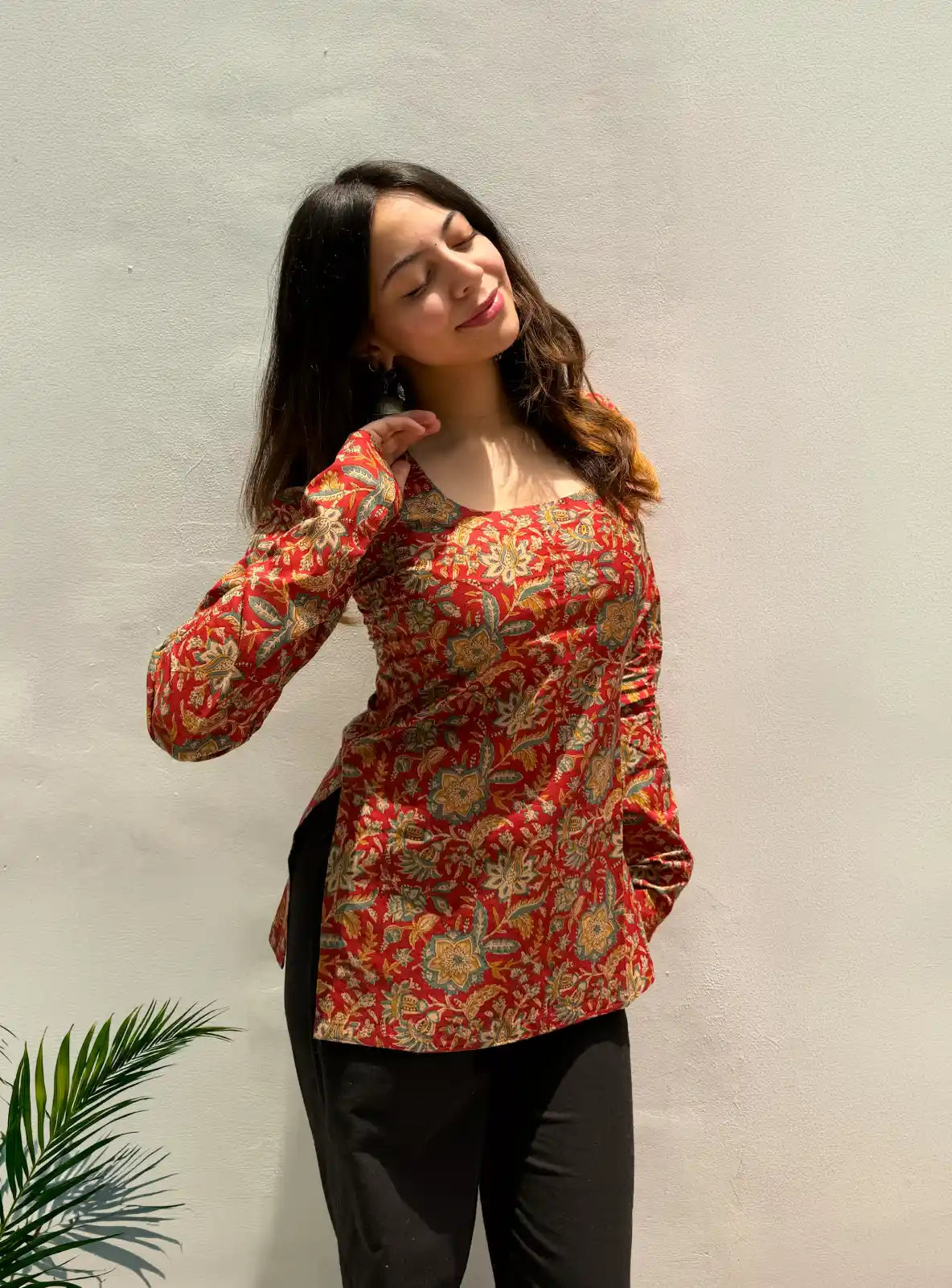 Bijli Gul Boat Neck Kurti