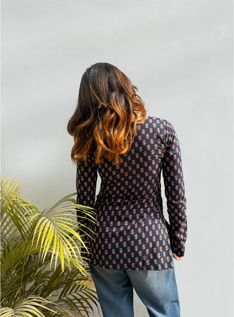 Neerja Straight Sleeves Kurti