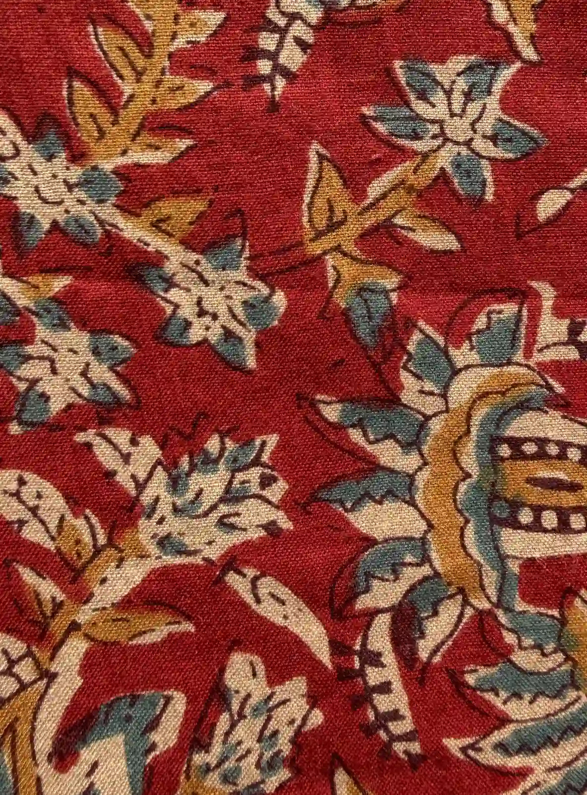 Bijli Gul Boat Neck Kurti