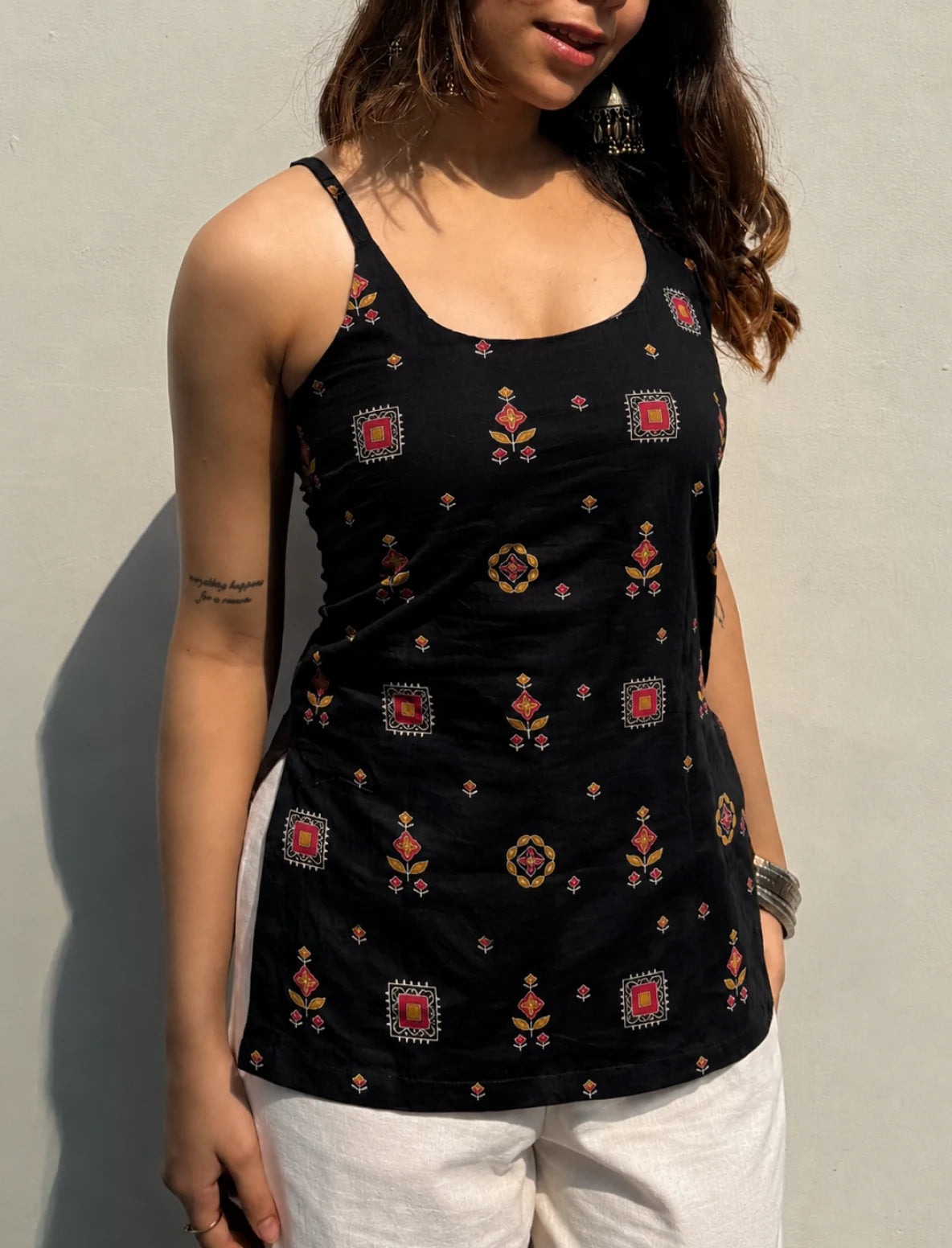 Mishti Short Sleeveless Kurti