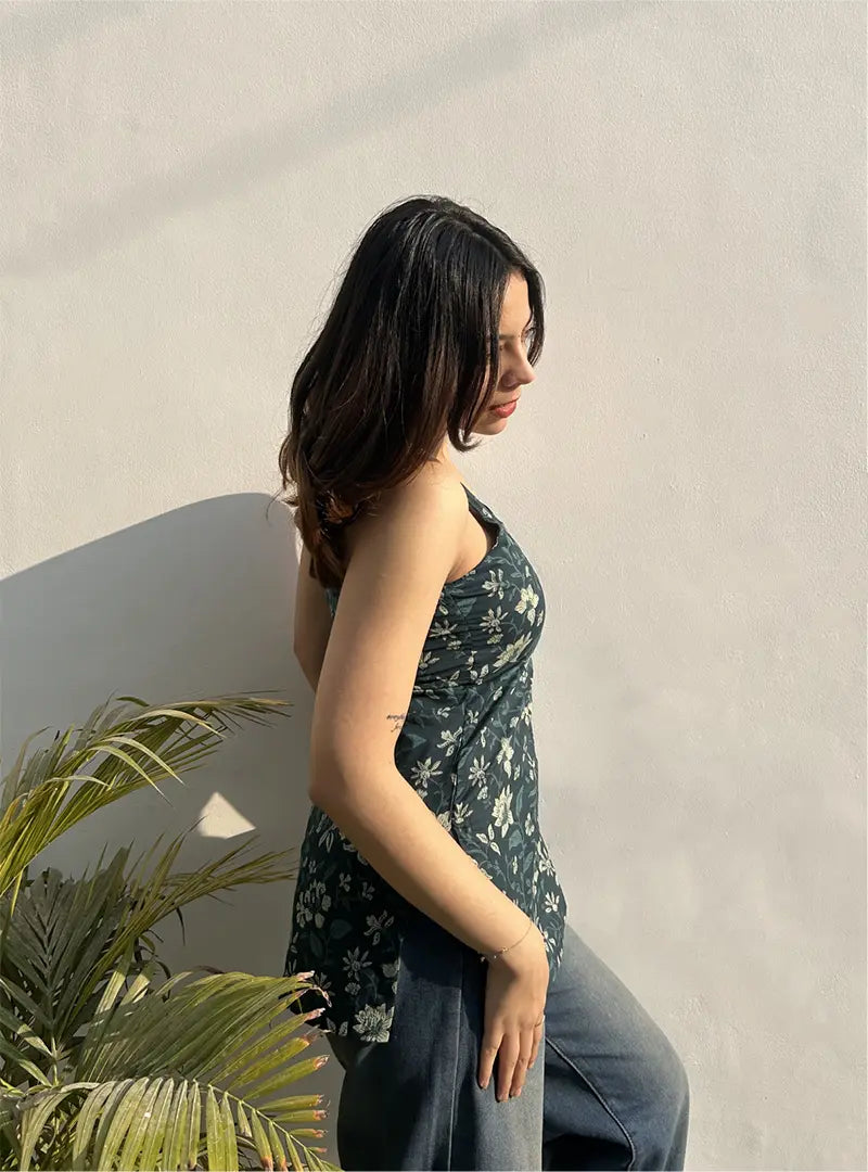 Rida Short Sleeveless Kurti by Evara