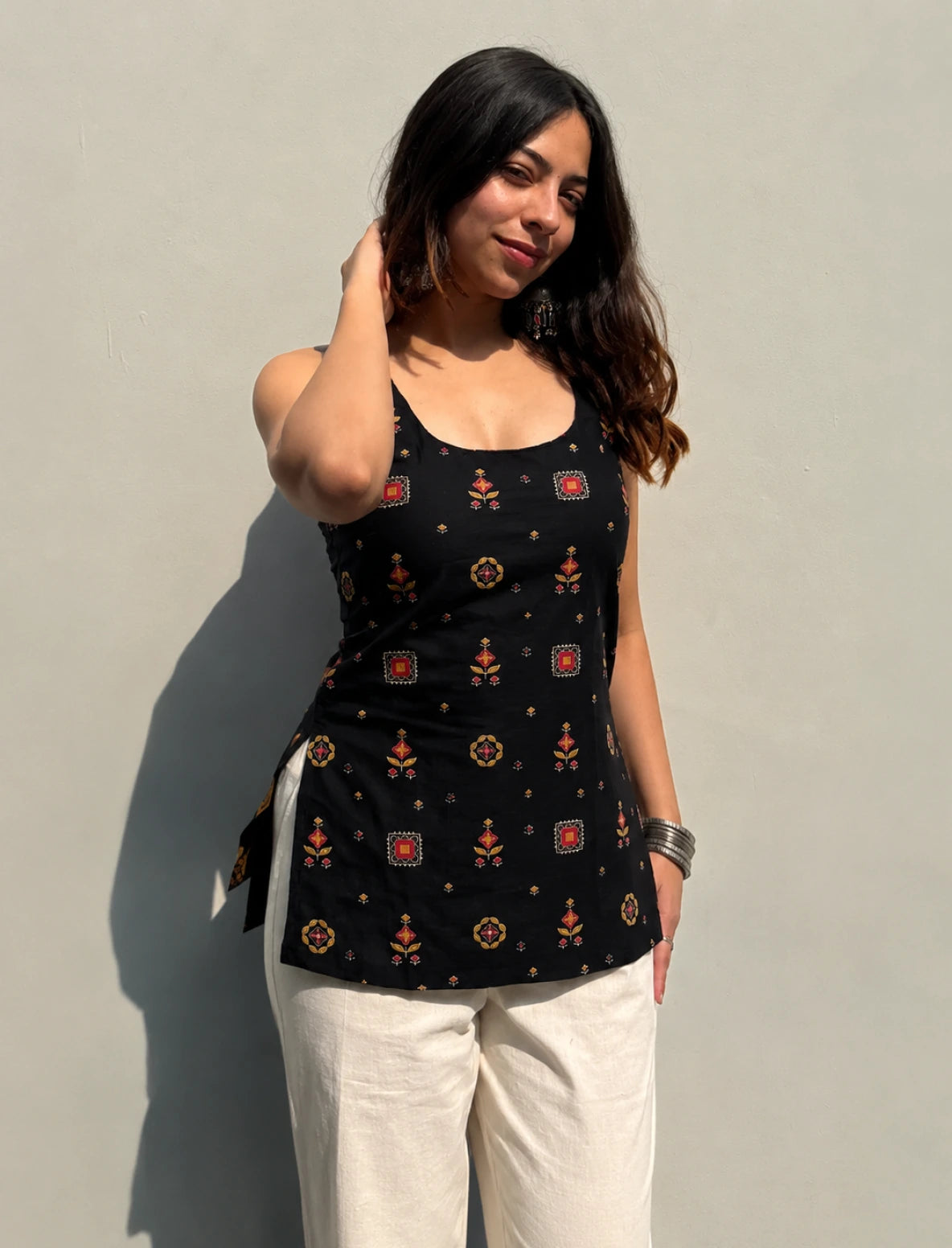 Mishti Short Sleeveless Kurti