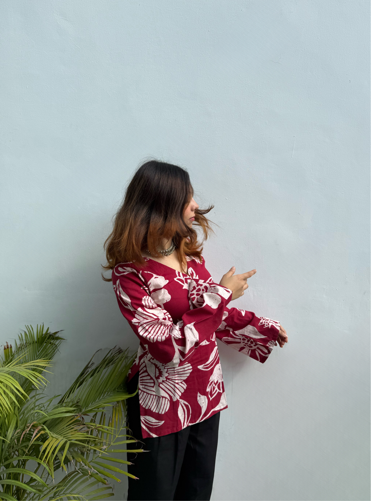 Gulabi Jalwa Bell Sleeves Kurti by Evara