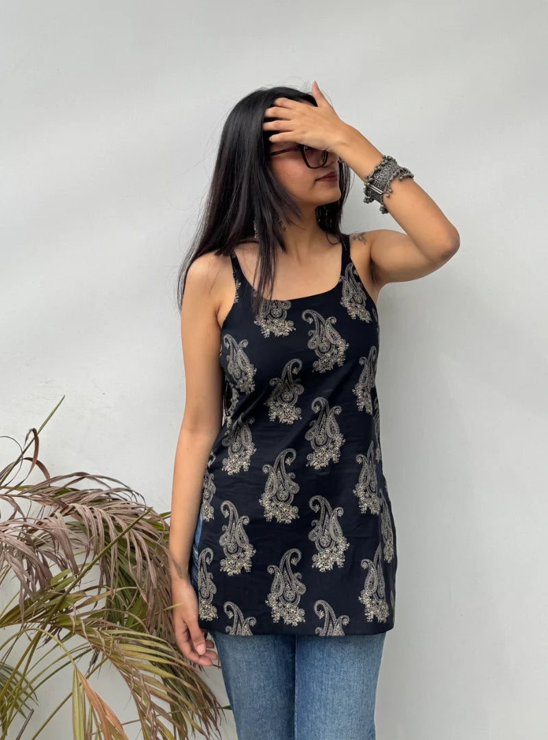 Tishya Short Sleeveless Kurti
