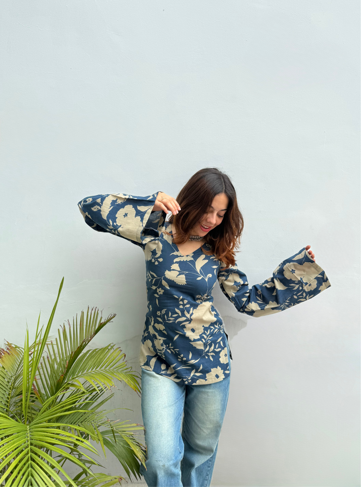 Daadar Diva Bell Sleeves Kurti by Evara
