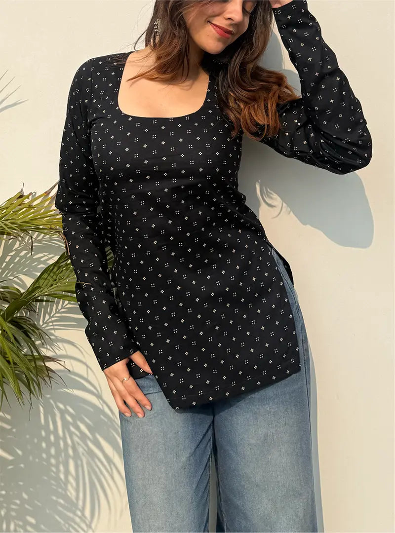 Zubaida Boat Neck Kurti