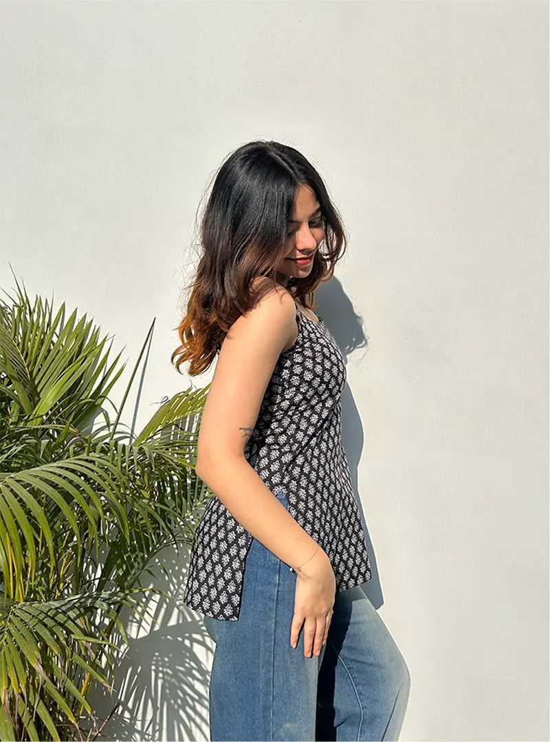Ahana Short Sleeveless Kurti