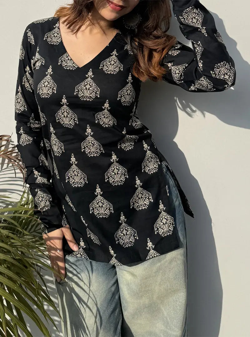 Khuda Straight Sleeves Kurti