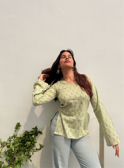 Thakurani Bell Sleeves Kurti by Evara