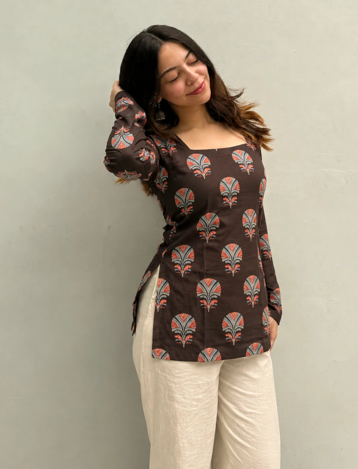 Rivaah Square Neck Kurti