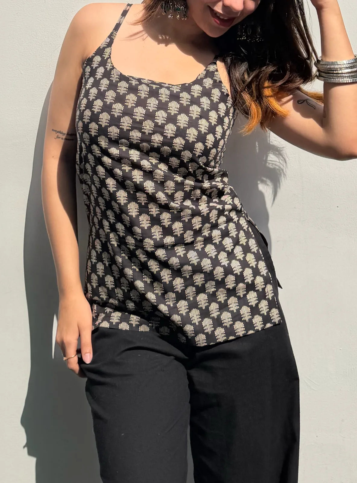 Raag Short Sleeveless Kurti