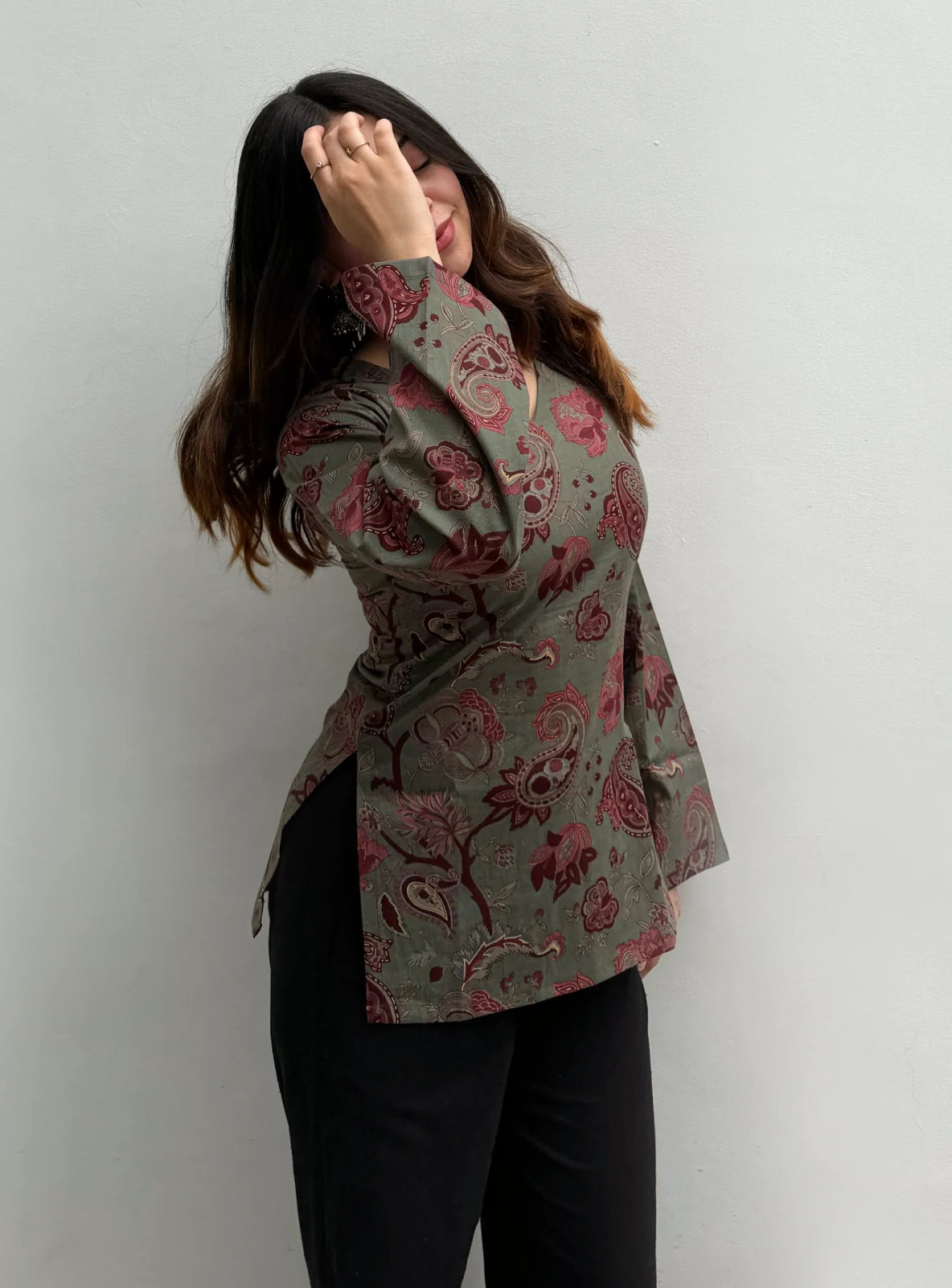Vaidehi Bell Sleeves Kurti