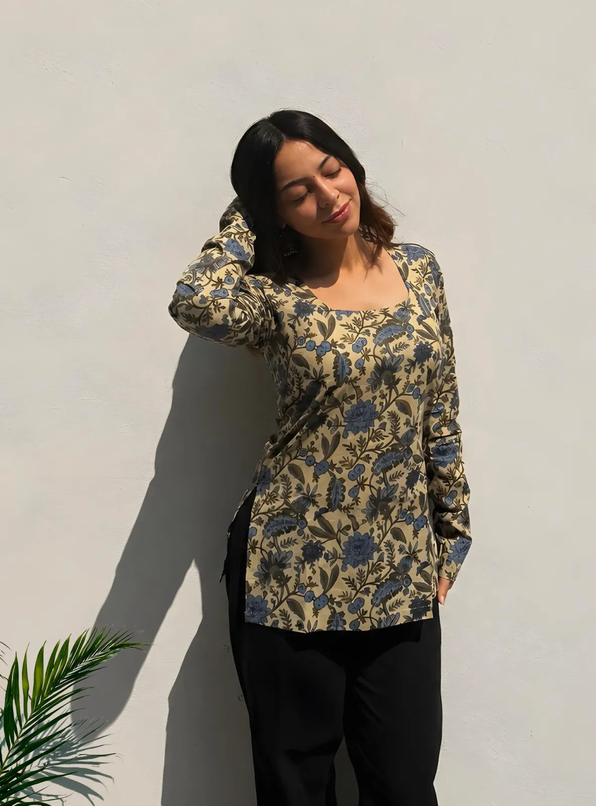 Ruhani Square Neck Kurti