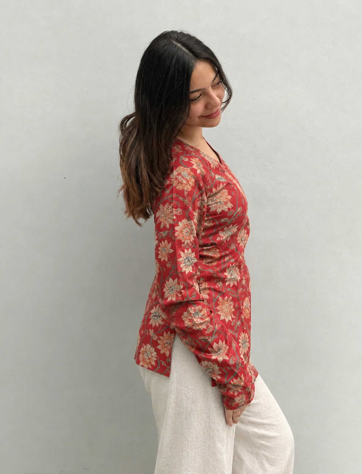 Raavi Straight Sleeves Kurti