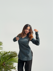 Neeli Nargis Straight Sleeves Kurti by Evara