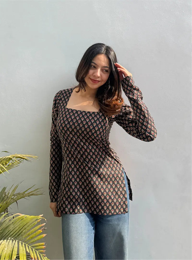 Aradhya Square Neck Kurti