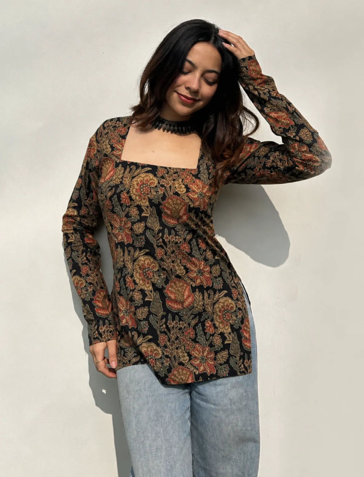 Faguni Boat Neck Kurti