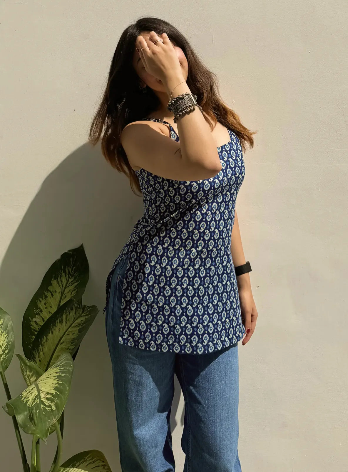 Nirya Short Sleeveless Kurti