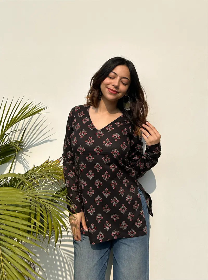 Baalma Straight Sleeves Kurti