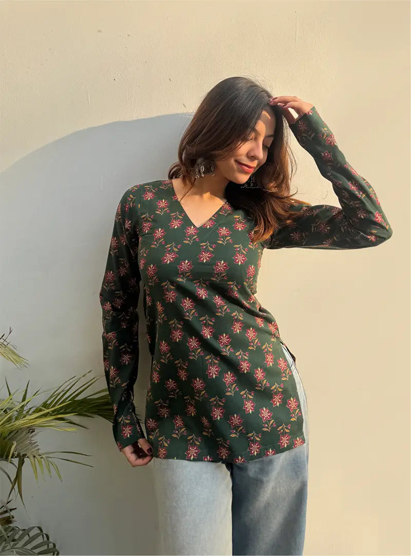 Dhaara Straight Sleeves Kurti