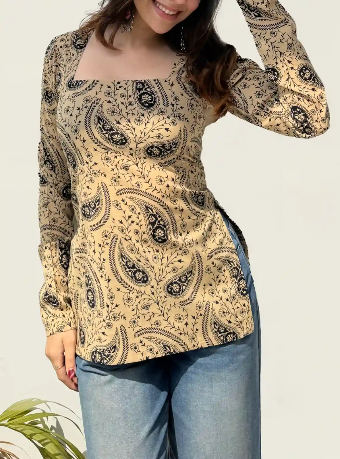 Chaand Corset Back Full Sleeves Kurti