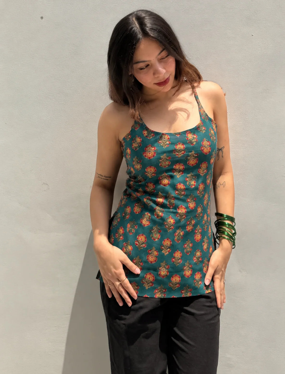 Mrinali Short Sleeveless Kurti