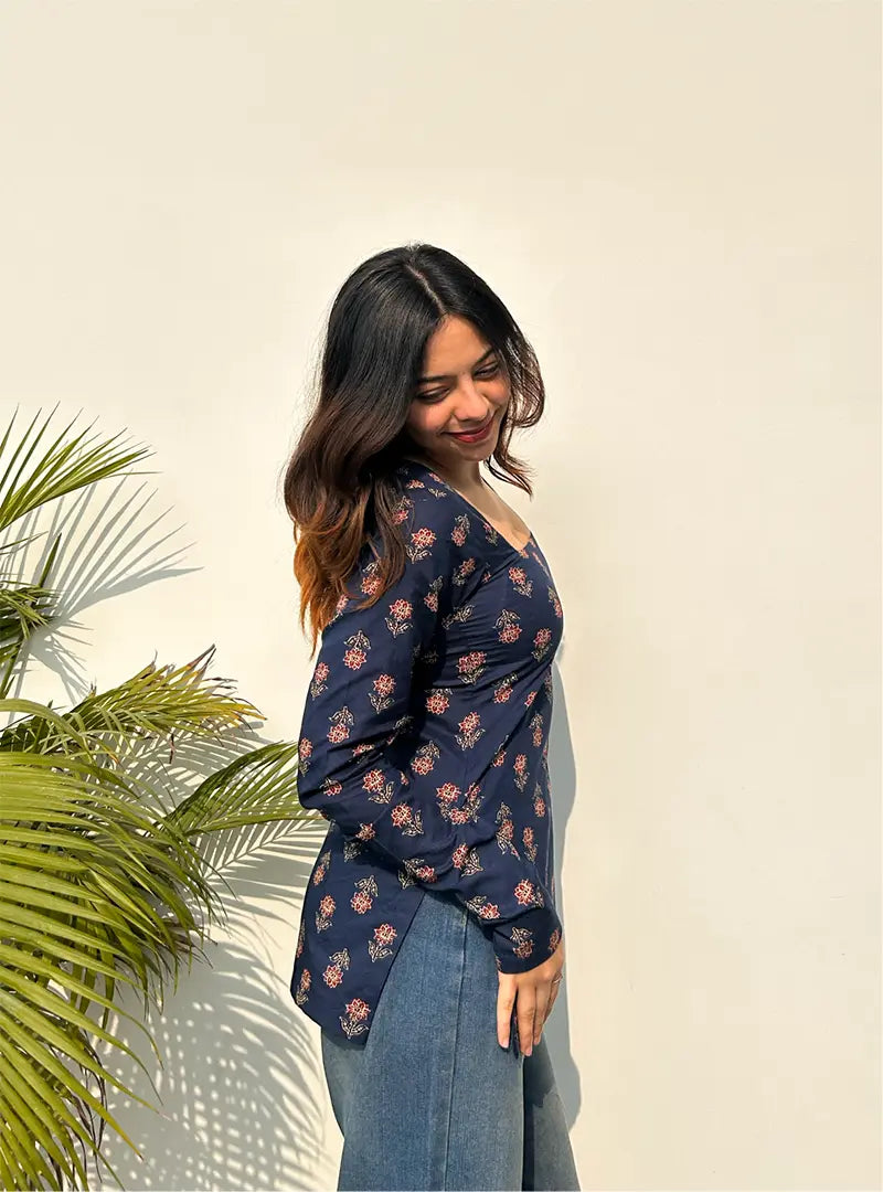 Aaftaab Square Neck Kurti by Evara