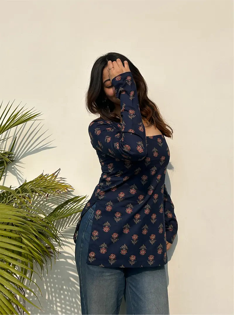 Aaftaab Square Neck Kurti by Evara