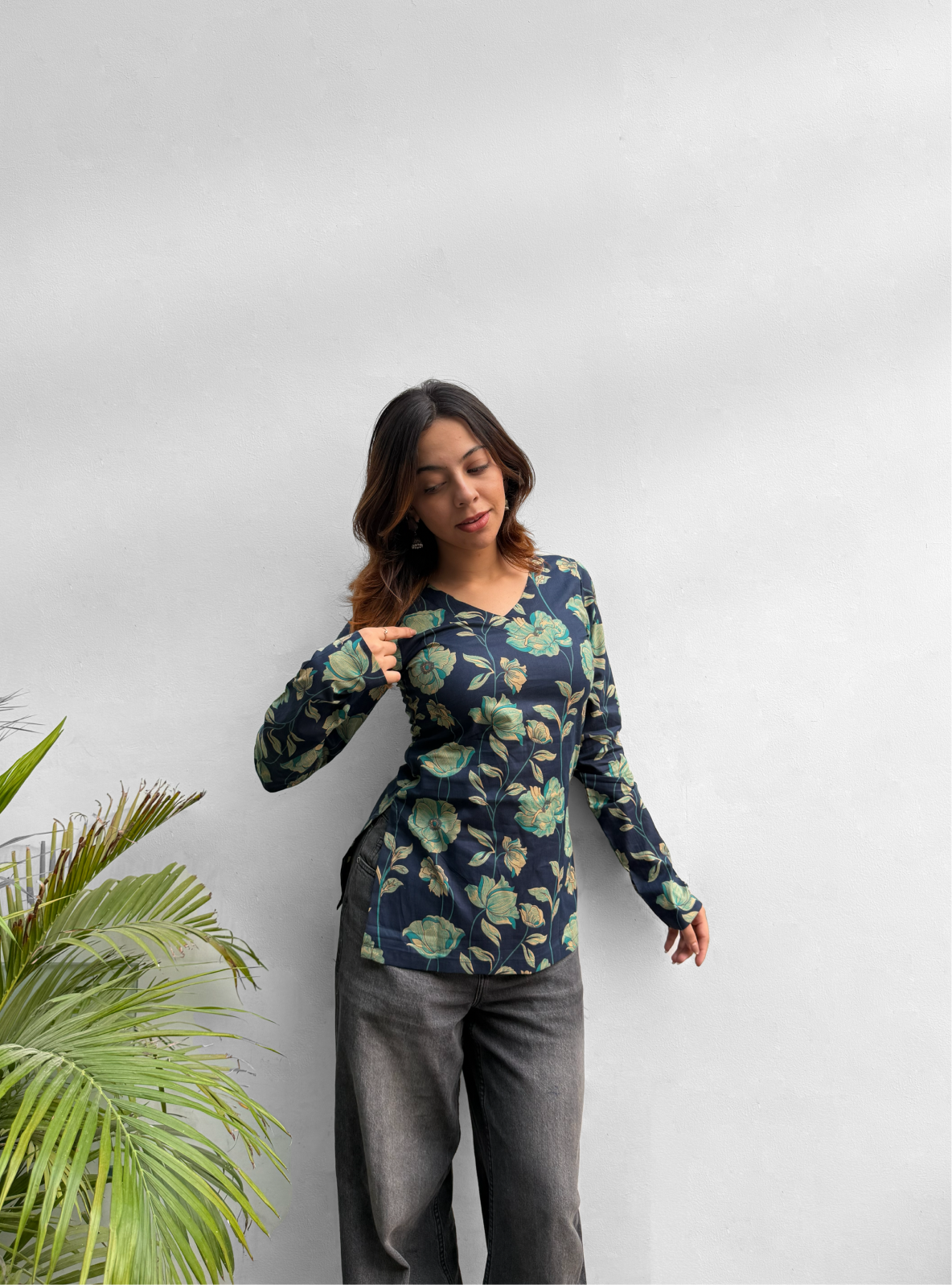 Zeenat Straight Sleeves Kurti by Evara