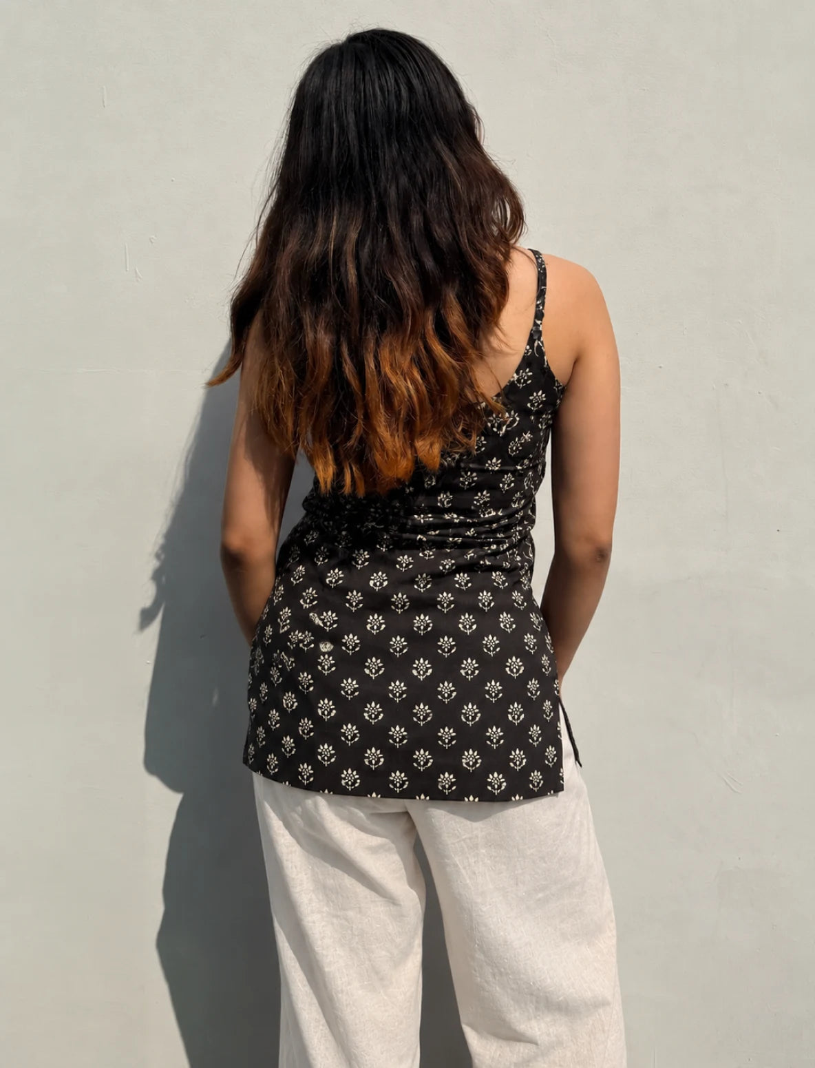 Dhirti Short Sleeveless Kurti