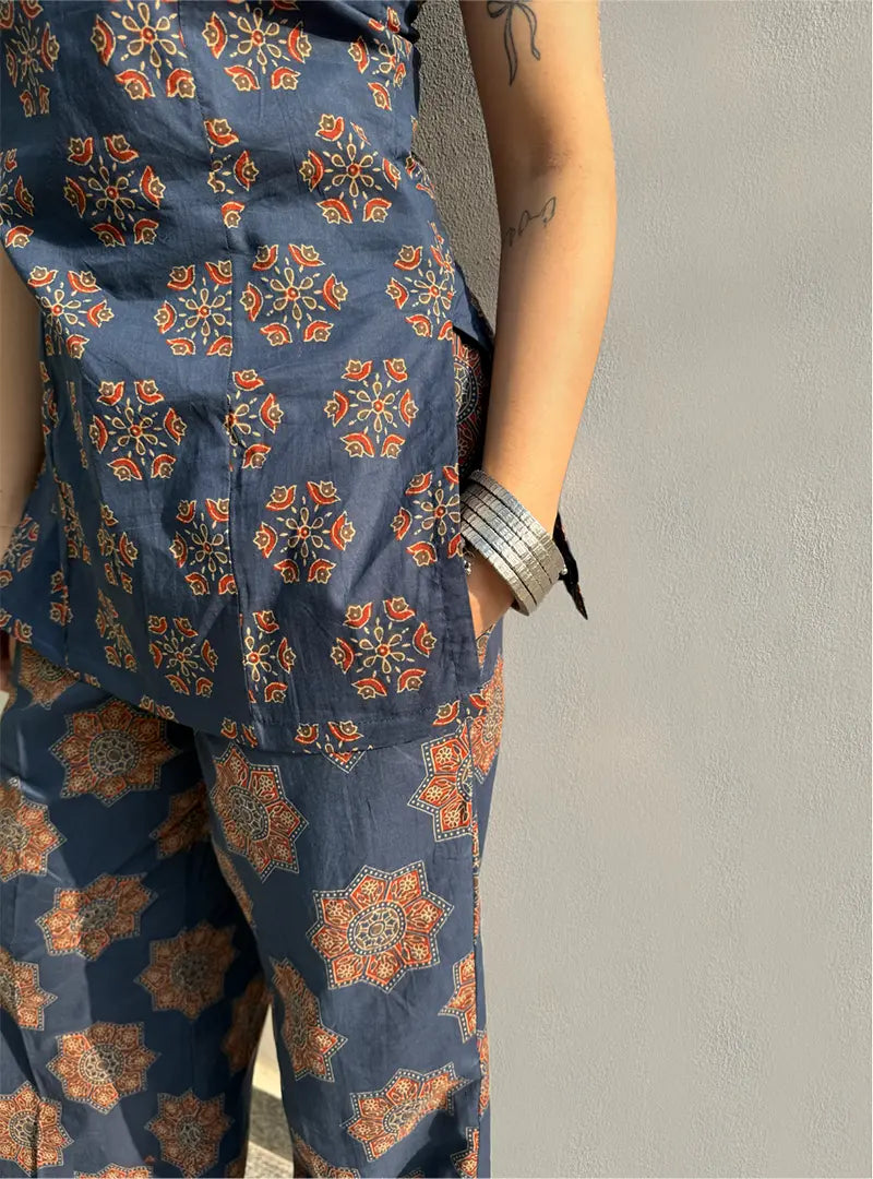 Avni Sleeveles Co-ord Set by Evara